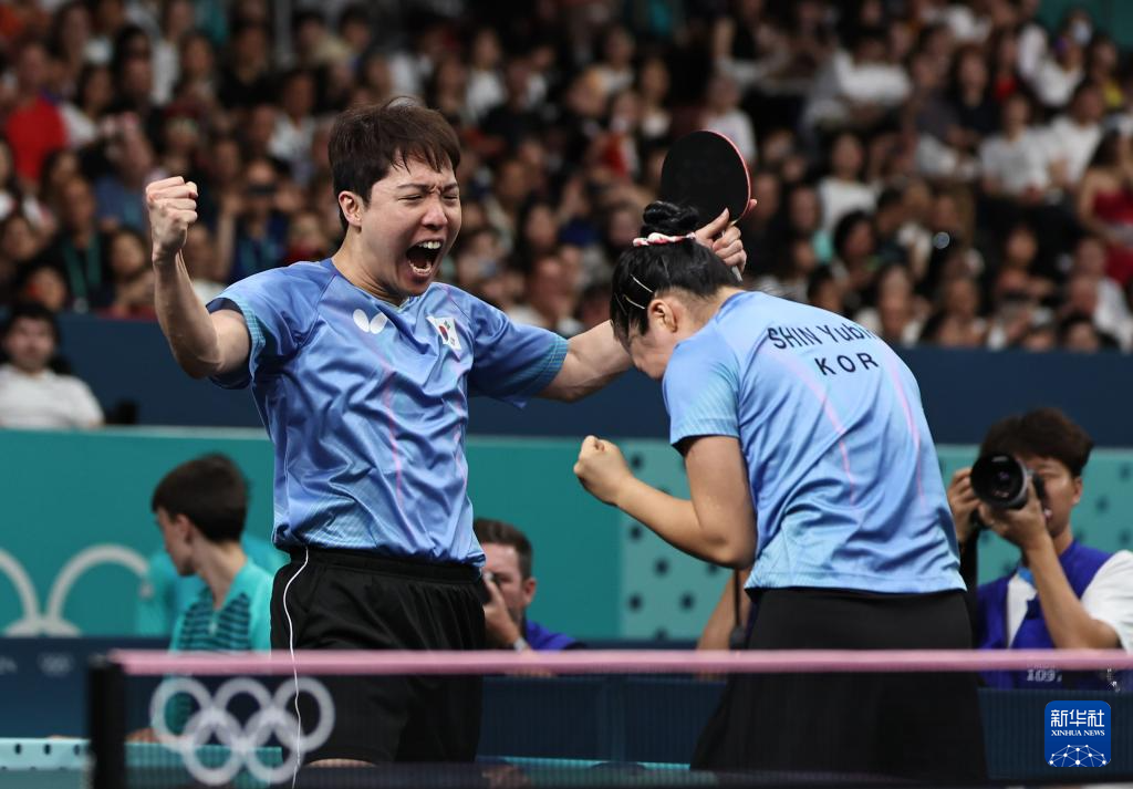 中马赛车手雪兰莪穿越雨林 以赛会友.